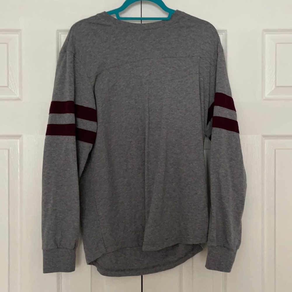American Eagle Long Sleeve Athletic Crew
